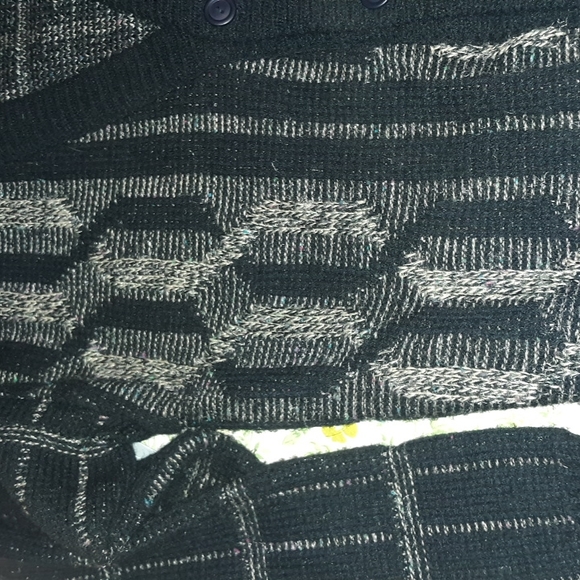 VTG mens button up cardigan. - Picture 5 of 7